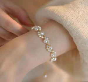 Beautiful Pearl Bracelet for Women | PC Resin Plated Rhinestone Jewelry | Golden Elegant Fashion Bracelet – Royal Martz